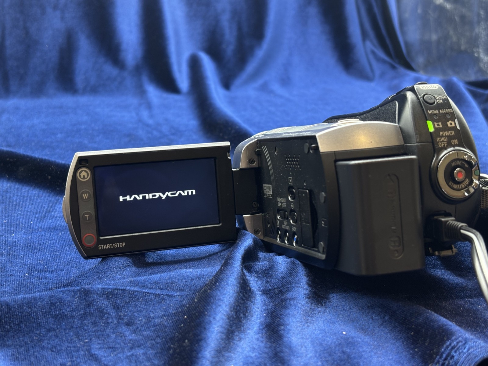 Sony Handycam DCR-SR210/ Camera Only/Working