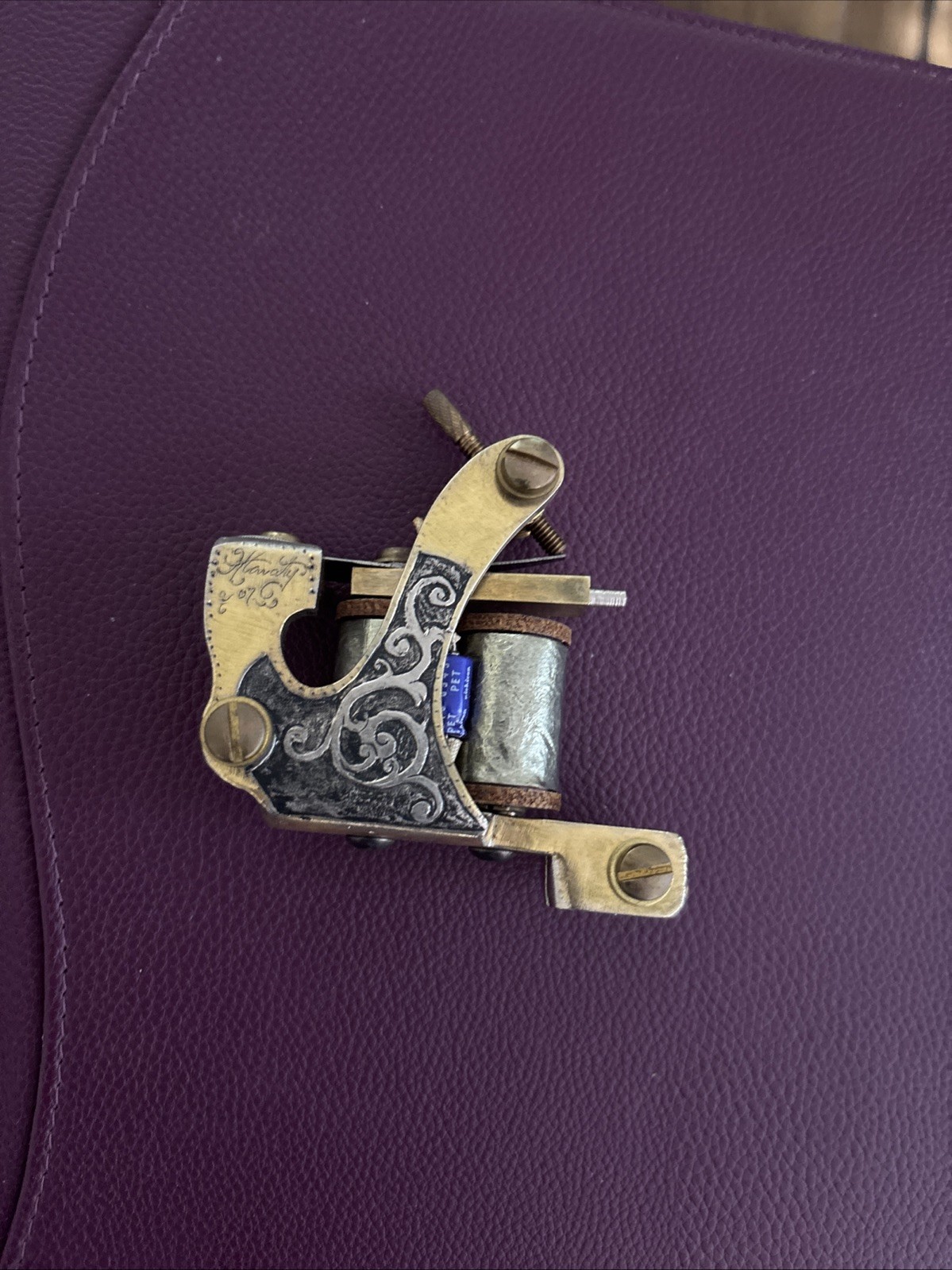 Todd Hlavaty Texas Custom Irons Engraving Style Walker Tattoo Machine Liner Gold