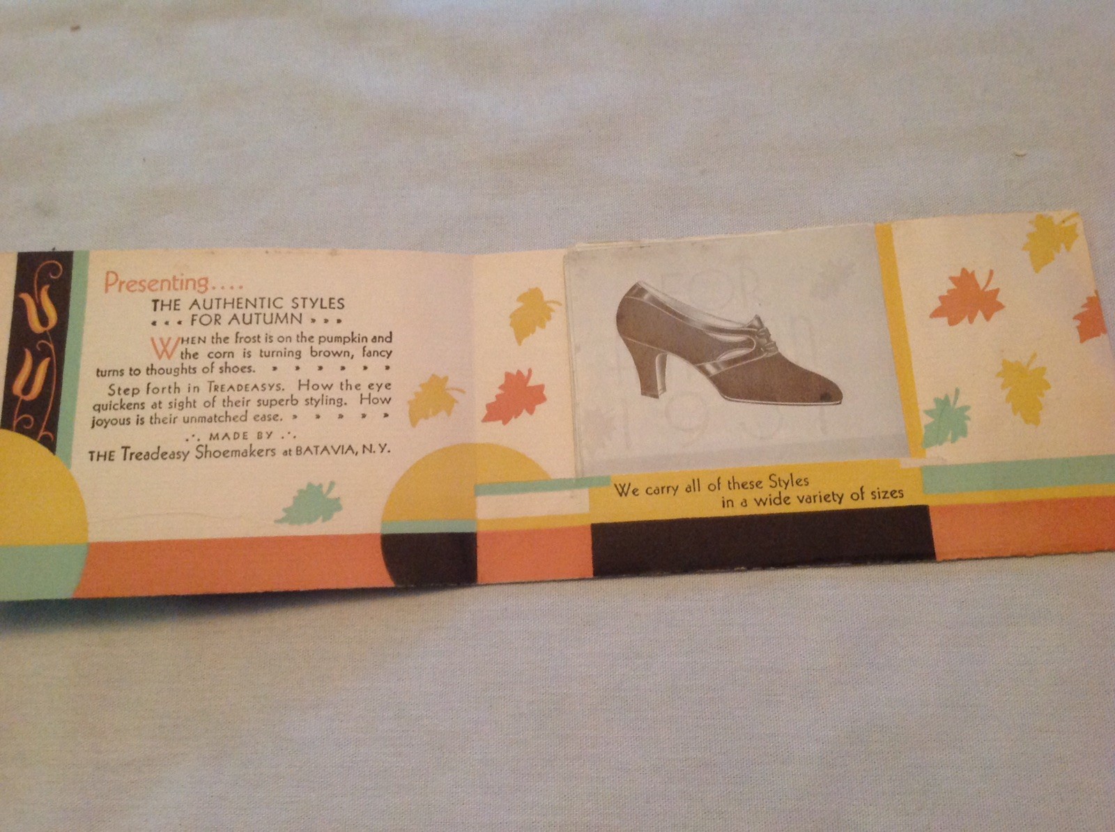 1931 Treadeasy Shoe Sales Pamphlet With Shoe Styles, Peacock Bootery Pottsville.
