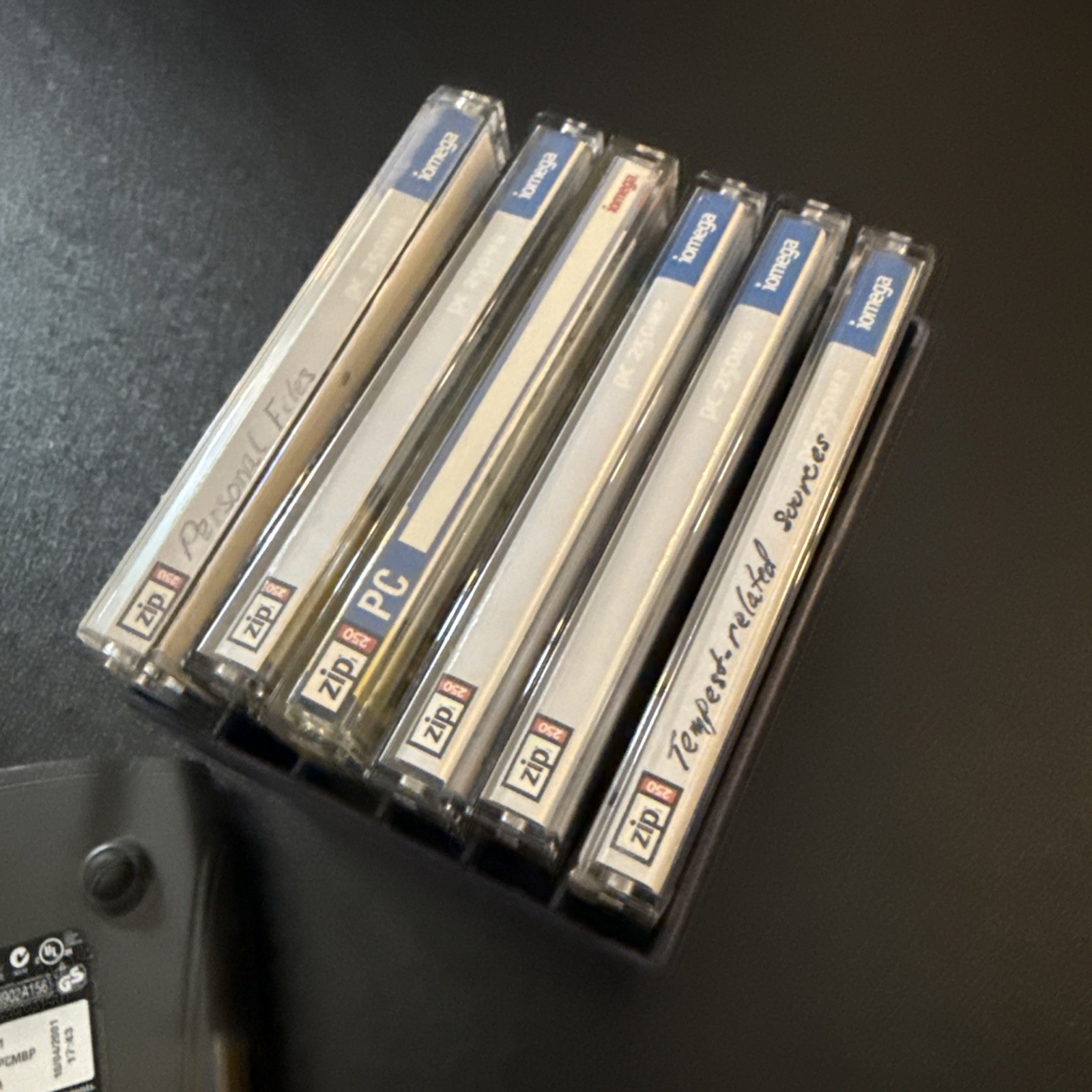 IOMEGA Zip 250 External USB ZIP Drive/ Organizer And 8 Discs. Tested