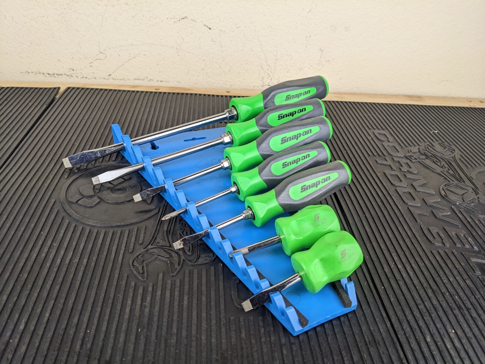 #bb234 Snap-on Tools USA Green Hard Combination Screwdriver Set, 7 Pcs SHD