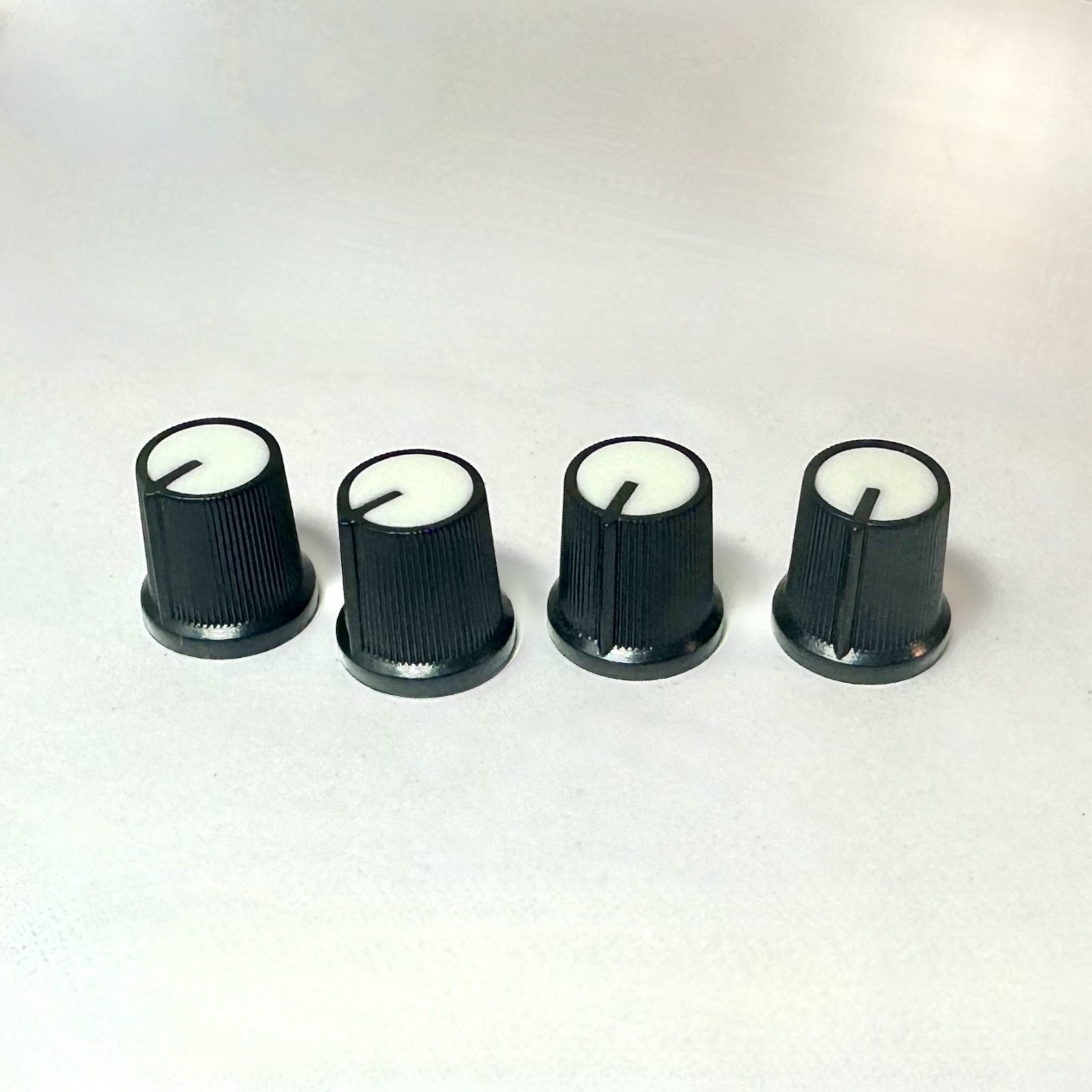 Set of 4 White Control Knobs Fits Boss CS-3 Compression Sustainer Guitar Pedals