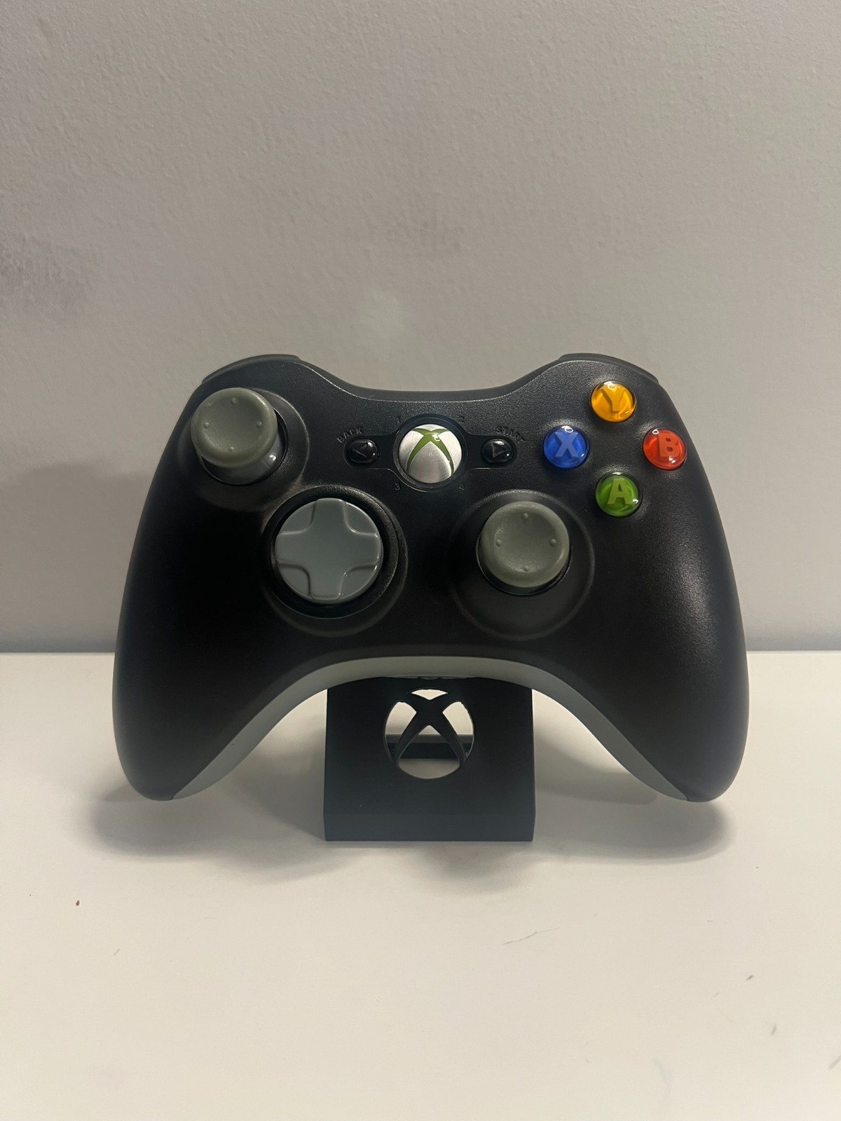 Official OEM Microsoft Xbox 360 Wireless Controller Black White W/ Stand Tested