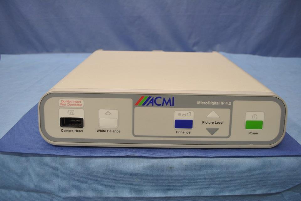 CIRCON ACMI IP 4.2 MICRODIGITAL CAMERA SYSTEM WITH BASE AND BEAM SPLITTER UROLOG
