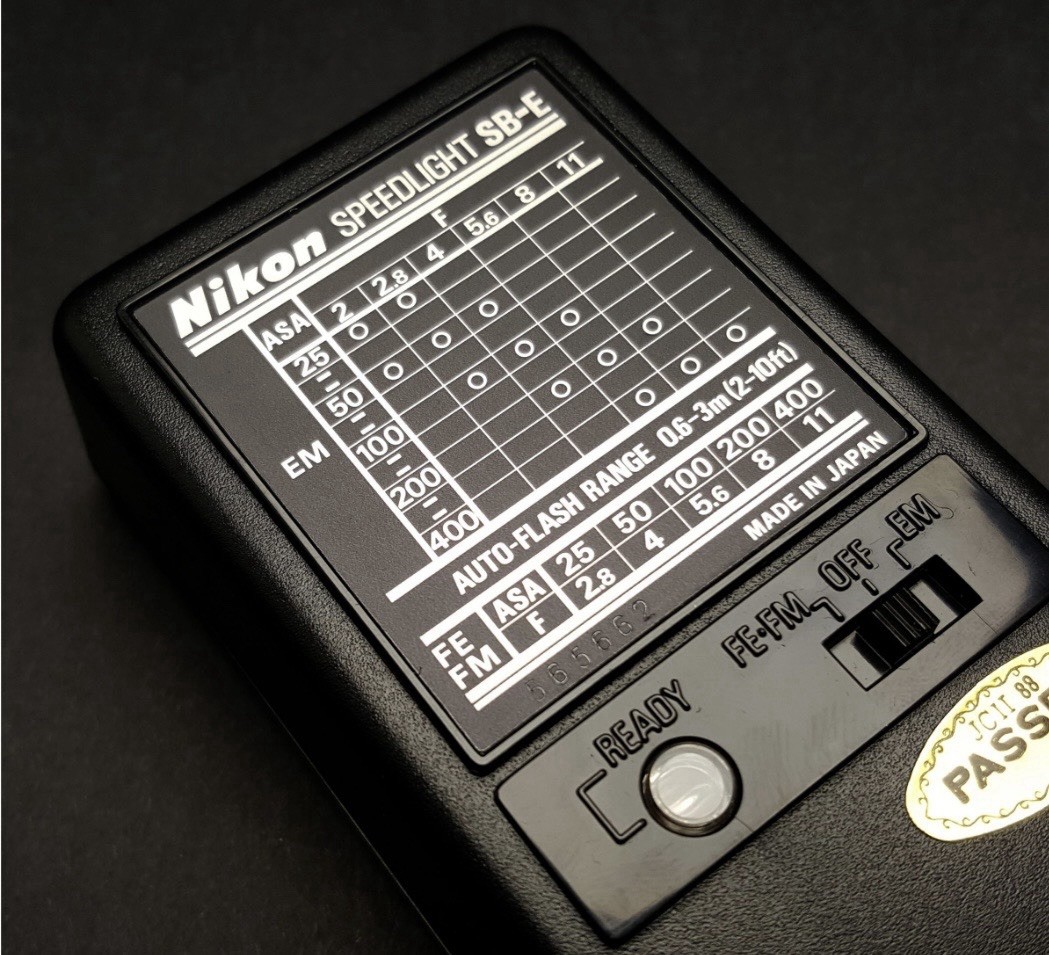 NIKON SPEEDLIGHT SB-E – BOXED
