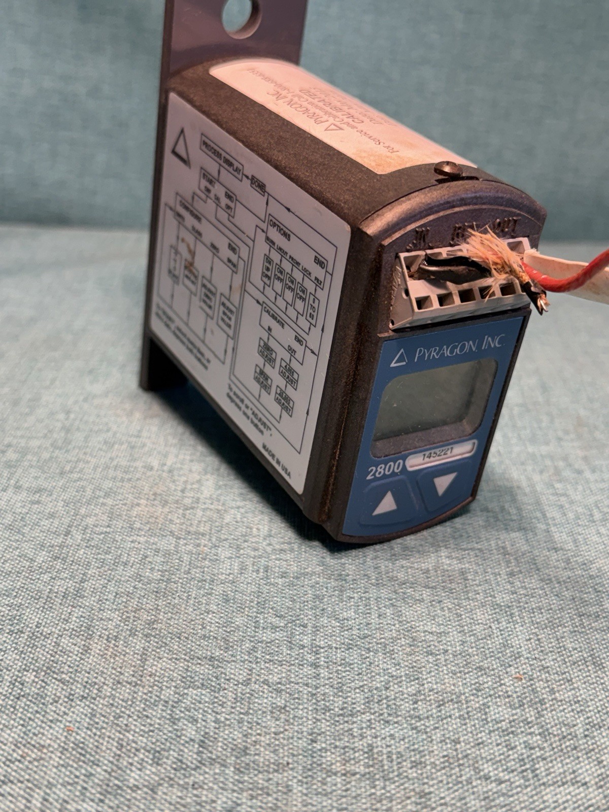 USED Pyragon 2800T Universal Temperature Transmitter