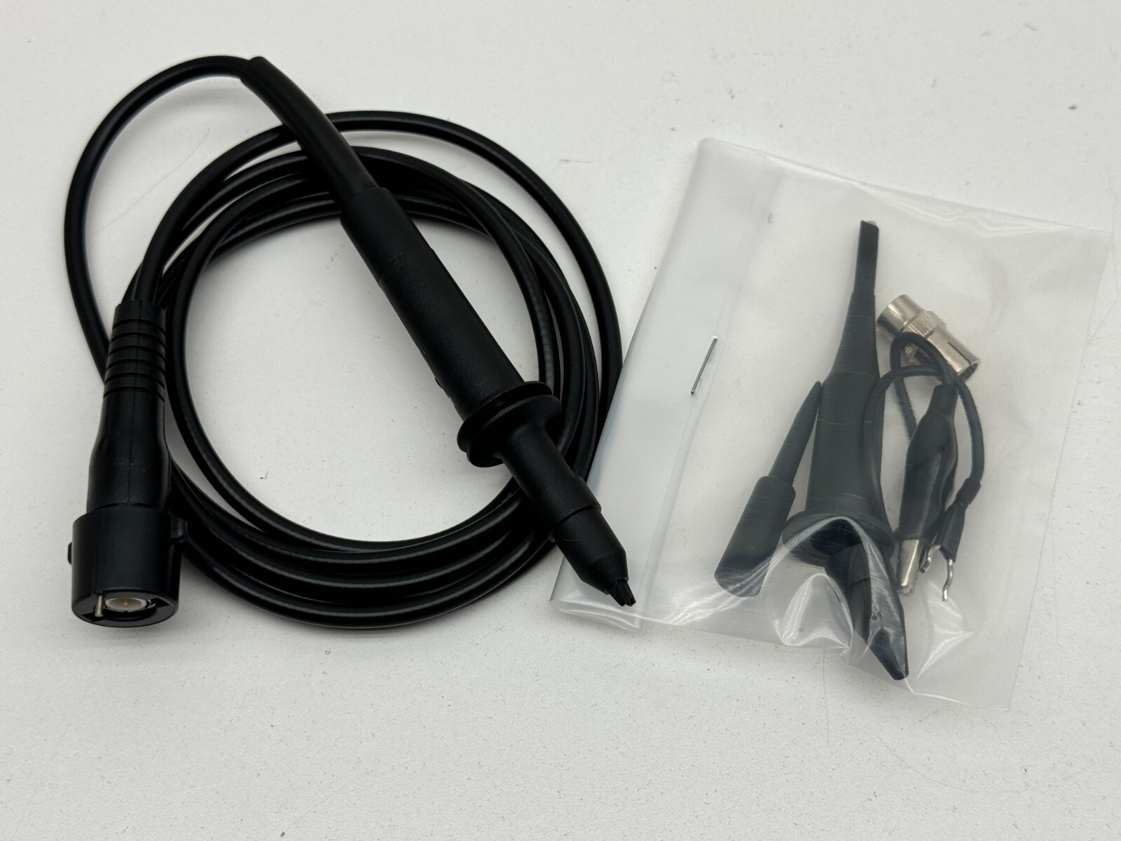 E-Z-Hook 95-10-1-R Oscilloscope Probe X10, DC-200MHz, Readout, 10Mohm, 600V
