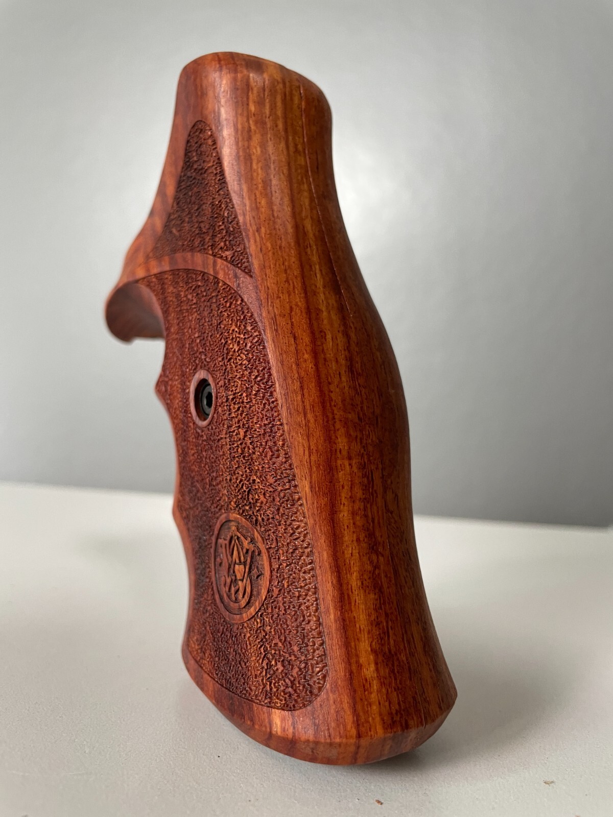 New grips Rough Texture on Hard wood grips for S&W, N FRAME ROUND BUTT #NRD02