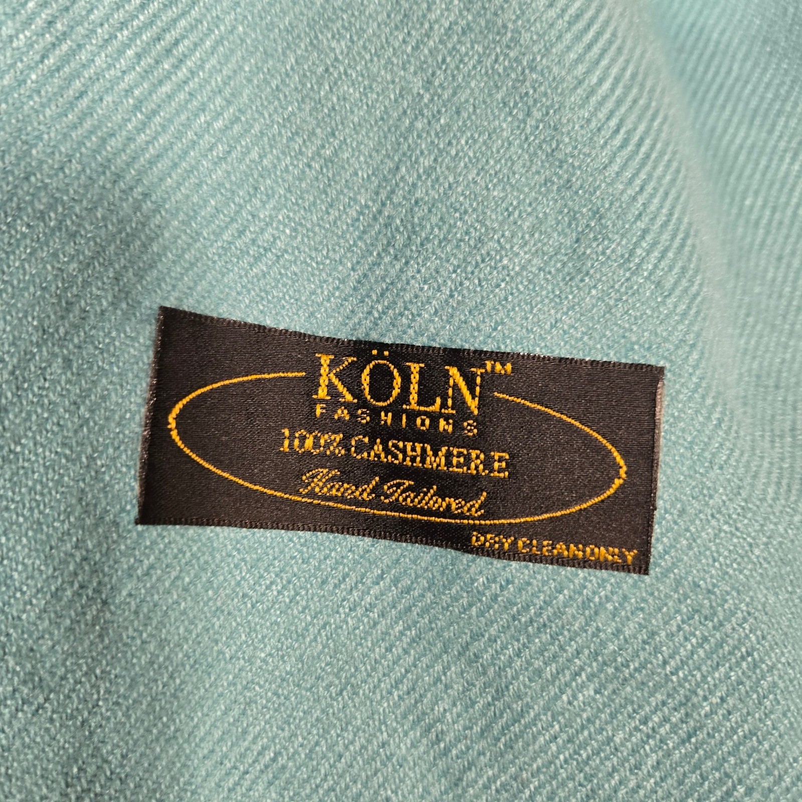 100% Cashmere Scarf Koln Luxury Winter Cabin Ski Oversized Shawl Warm Classic