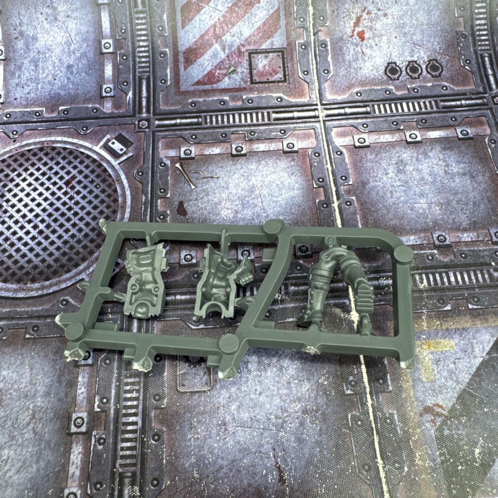 Warhammer 40K Astra Militarum Kasrkin Single Blind Buy Legs & Torso Upgrade Bits