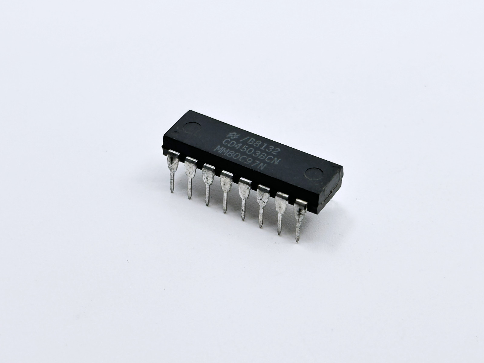 CD4503BCN National Semiconductor CMOS Hex 3-State Buffer Level Shifter DIP-16