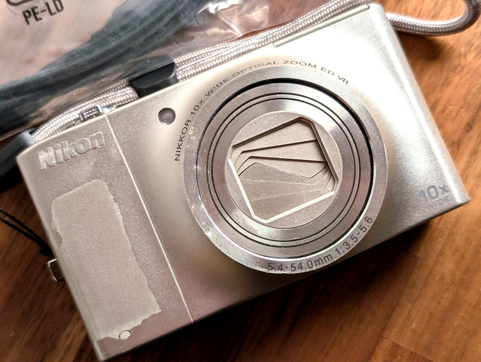 Very Good Nikon COOLPIX S8000 14.20MP 10x Compact Digital Camera English ok JP