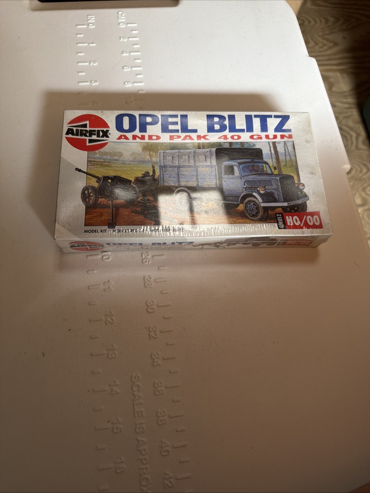 AIRFIX OPEL BLITZ and PAK 40 GUN H0/00 Scale: Kit #02315: BRAND NEW, SEALED BOX!
