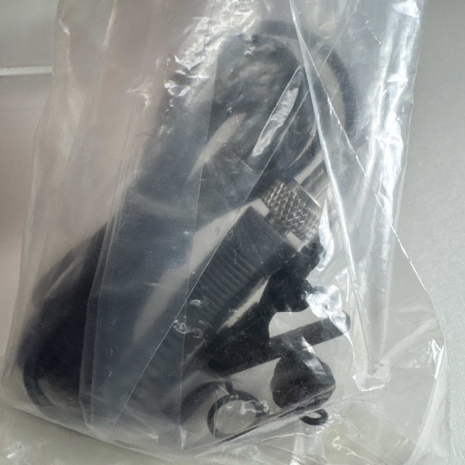 Sennheiser ME 2-US Omnidirectional Lavalier Microphone Professional Microphone