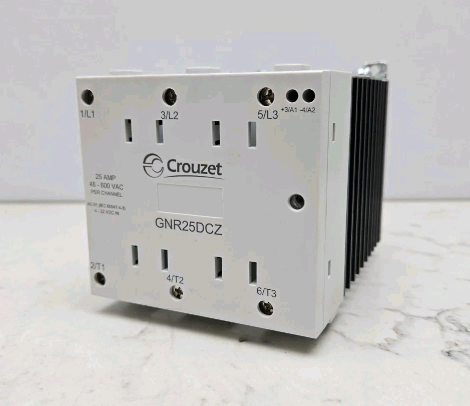 Crouzet GNR25DCZ Solid State Relay 25 Amp 48-600 Vac Per Channel Used