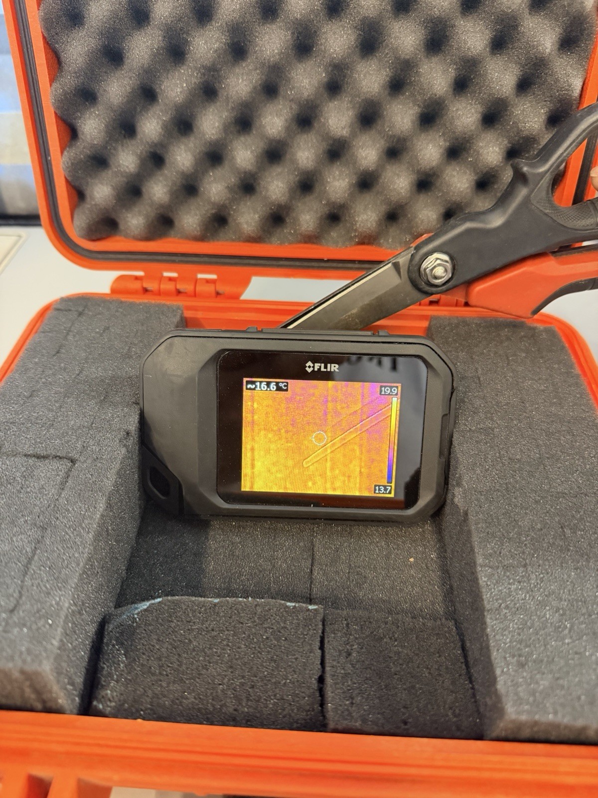FLIR C2 Compact Thermal Imaging Camera Thermal Camera Digital Camera Infrared