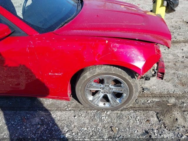 CHARGER 2012 Glove Box 4976587