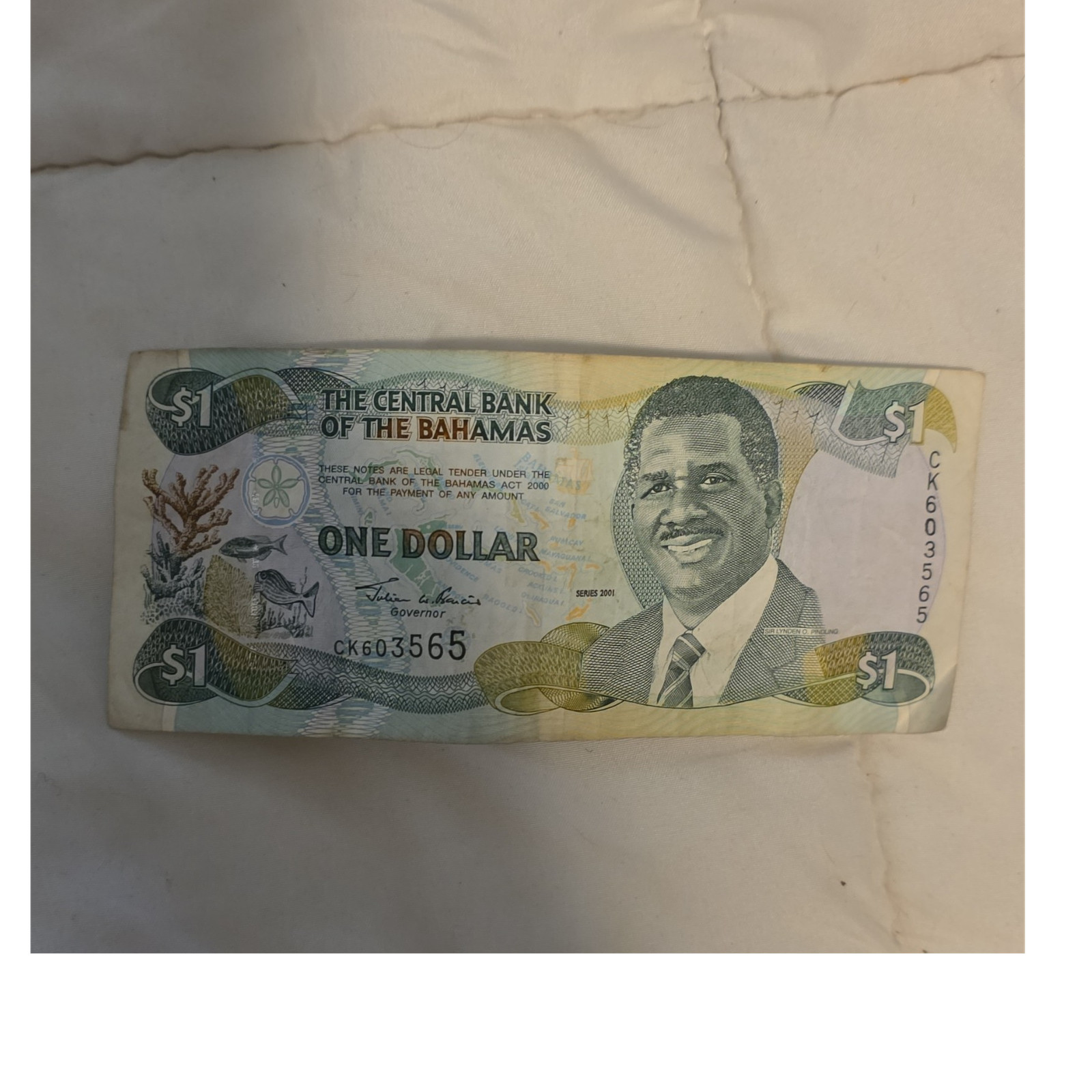 Bahamas $1 Banknote 2001 Series CK603565