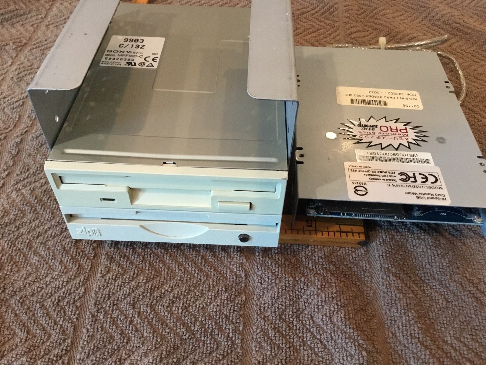 Sony 3.5” Floppy; Iomega ATAPI Zip 250, Internal Drives W/ Bracket &card Reader
