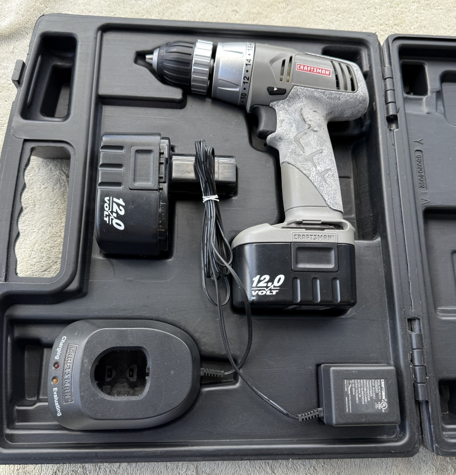CRAFTSMAN 12V DRILL SET MODEL. 315.115340 3/8 INCH CHUCK VSR