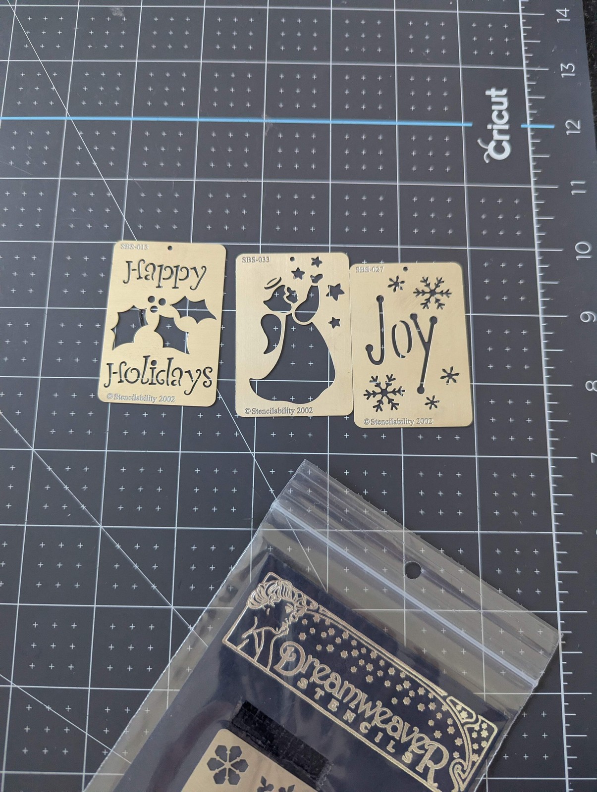 Stencilability & Dreamweaver Holiday Embossing Stencils Bundle