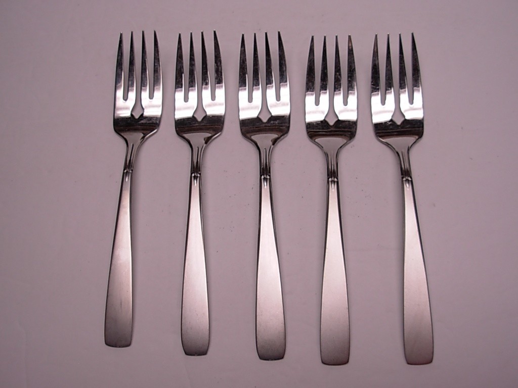 5 Salad Forks Oneida Stainless Satin Accent Deluxe Flatware Modern USA 6 1/8"