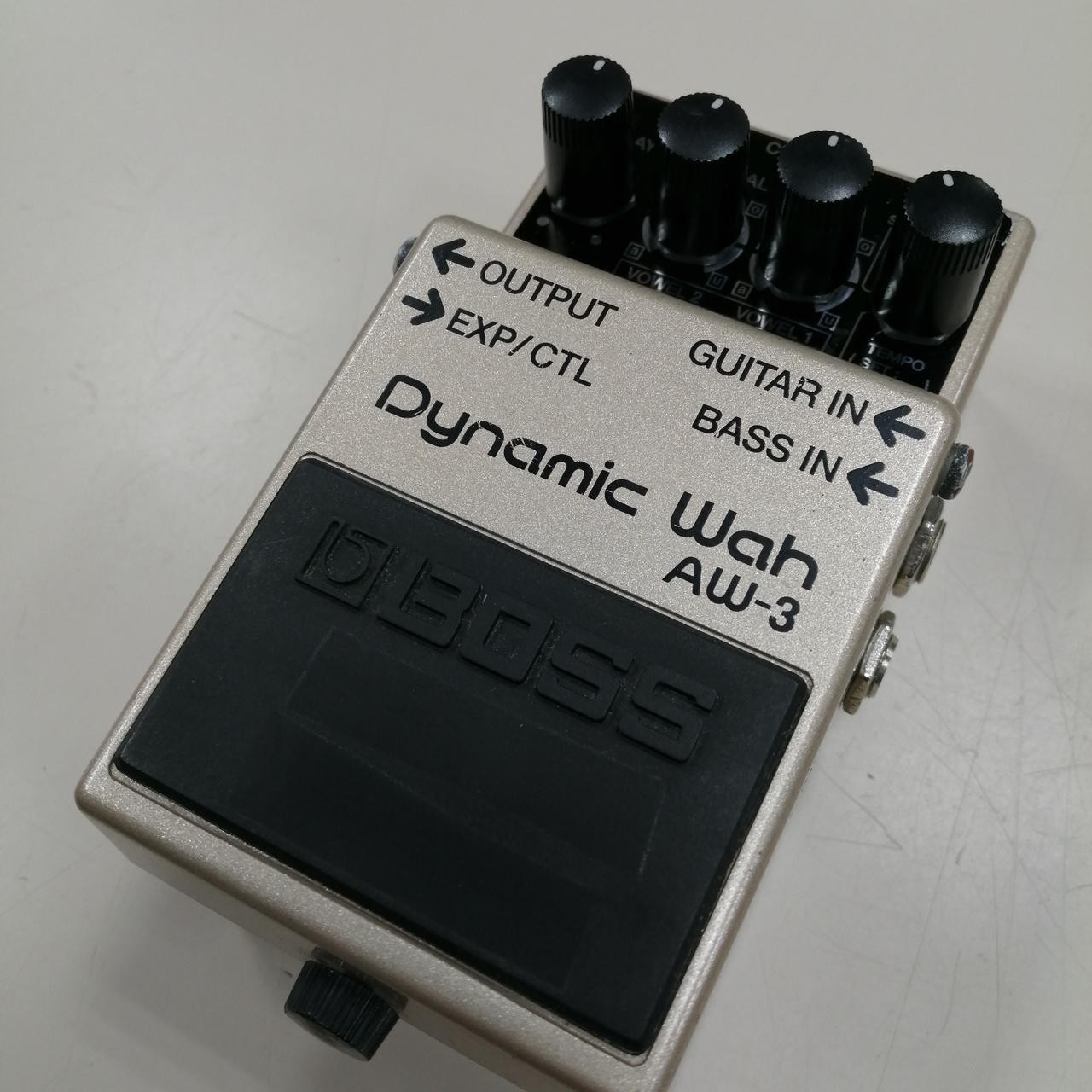 BOSS AW-3 Dynamic Wah Effect Pedal for Guitar