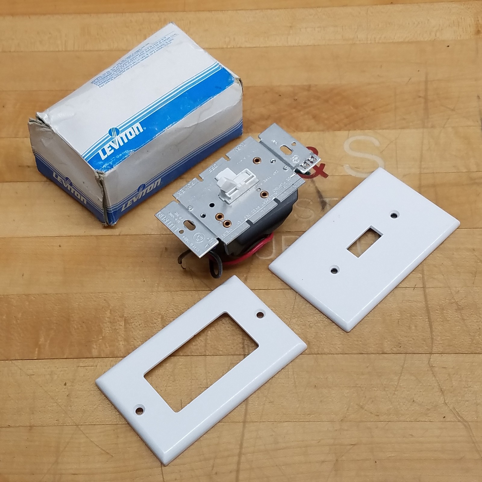 Ariadni AYFSQ-F Paddle Fan Switch, 1.5A, 120V - NEW