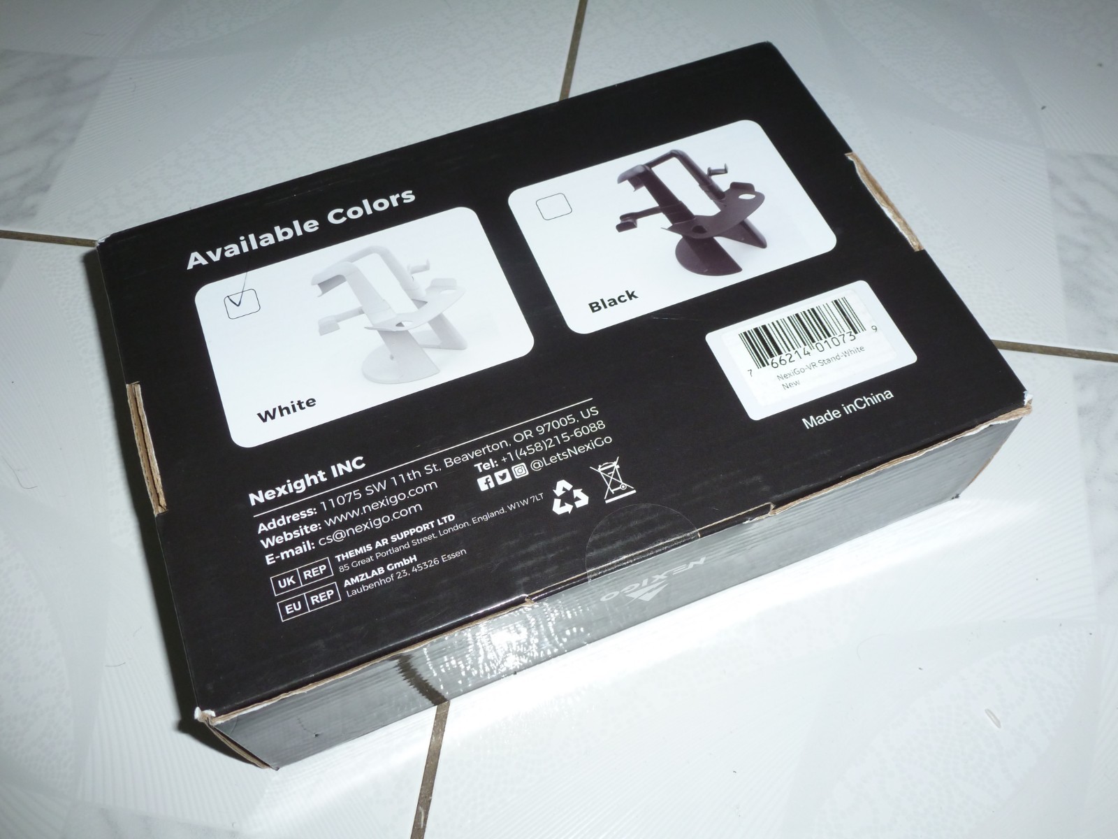 NexiGo VR Headset Stand with Controller Holder - White/New!!