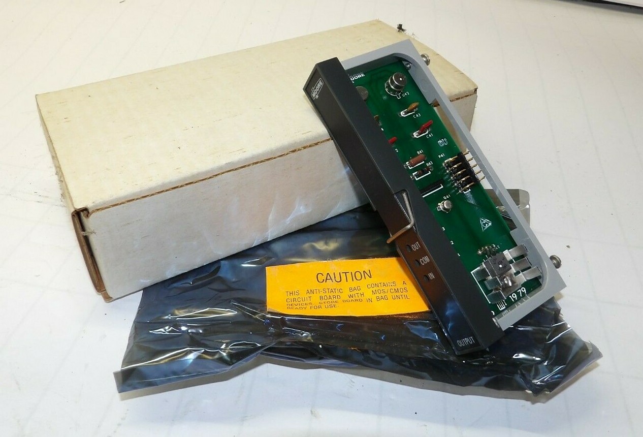 NEW MOORE PLC LOGIC CONTROL OUTPUT MODULE 15212-1