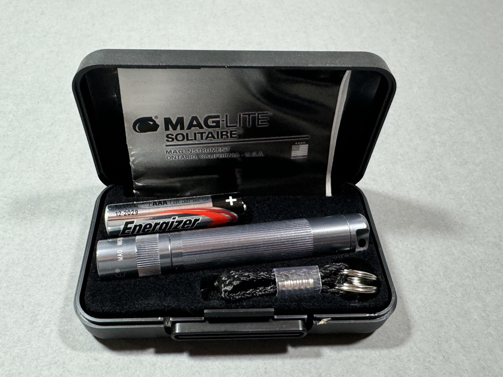 Mag-Lite Solitaire Mini Flashlight Resists Water/Impact USA-Made