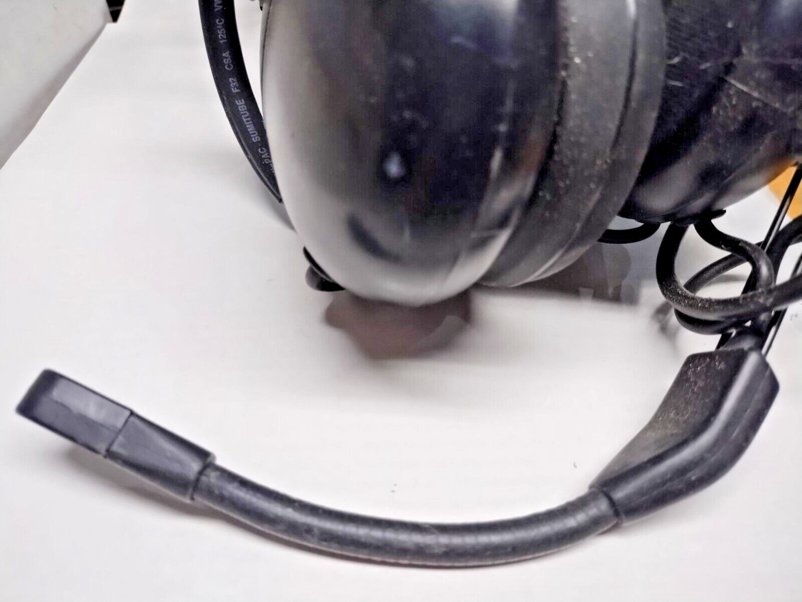 Flightcom Classic Aviation Headset Black, Model 4DLX, Used