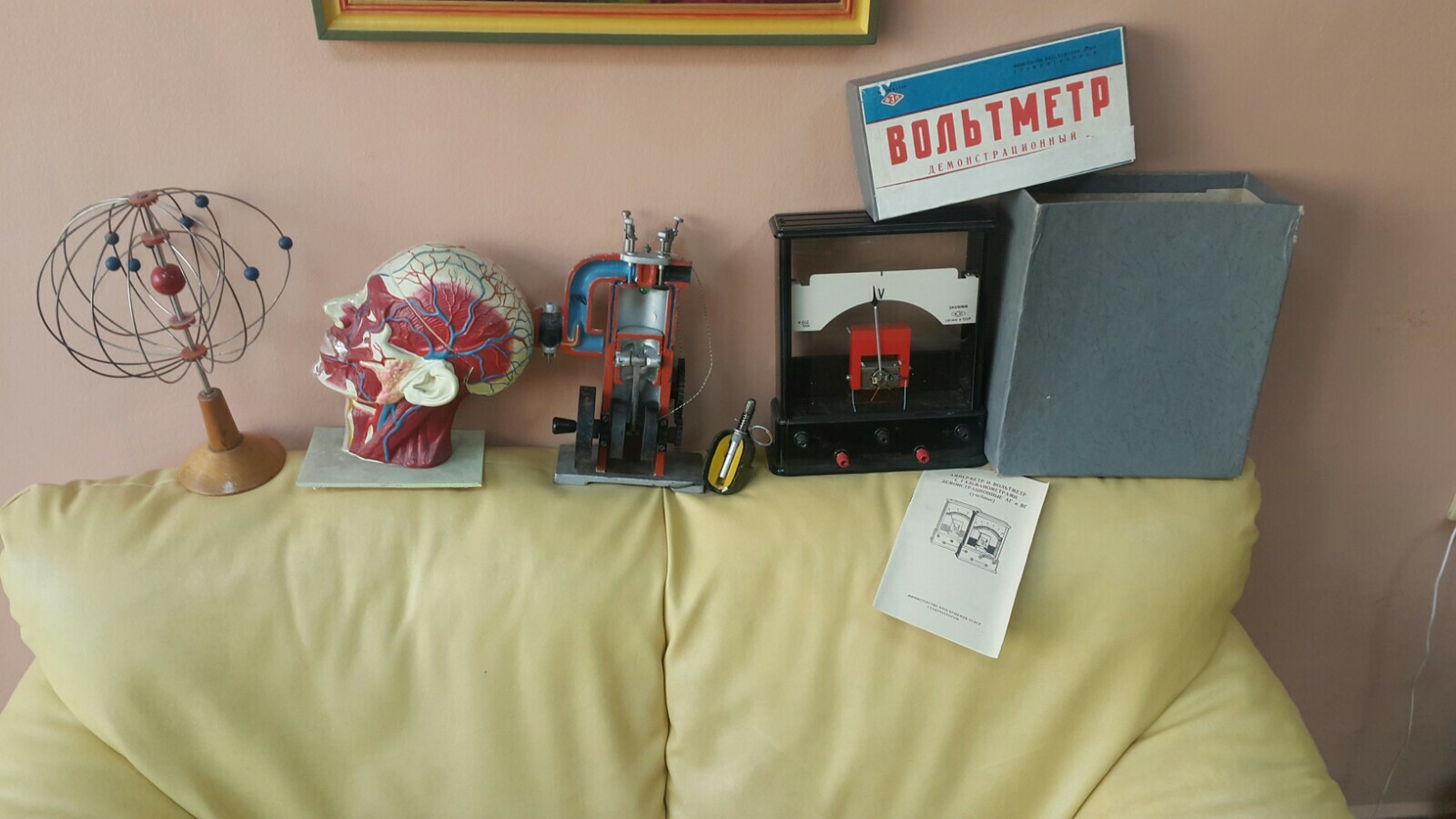 VINTAGE TRAIN MODEL TABLETOP EDUCATION SCHOOL LAB DESKTOP USSR CCCP SOUVENIR