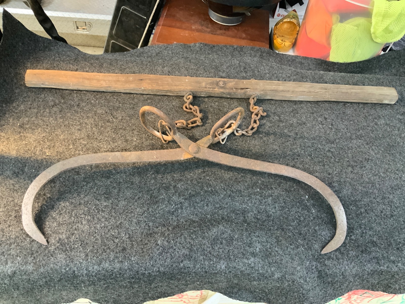 Antique 2 Man Pole Log Carrier Mill Logging Ice Railroad Tongs Tool 36 Inchs