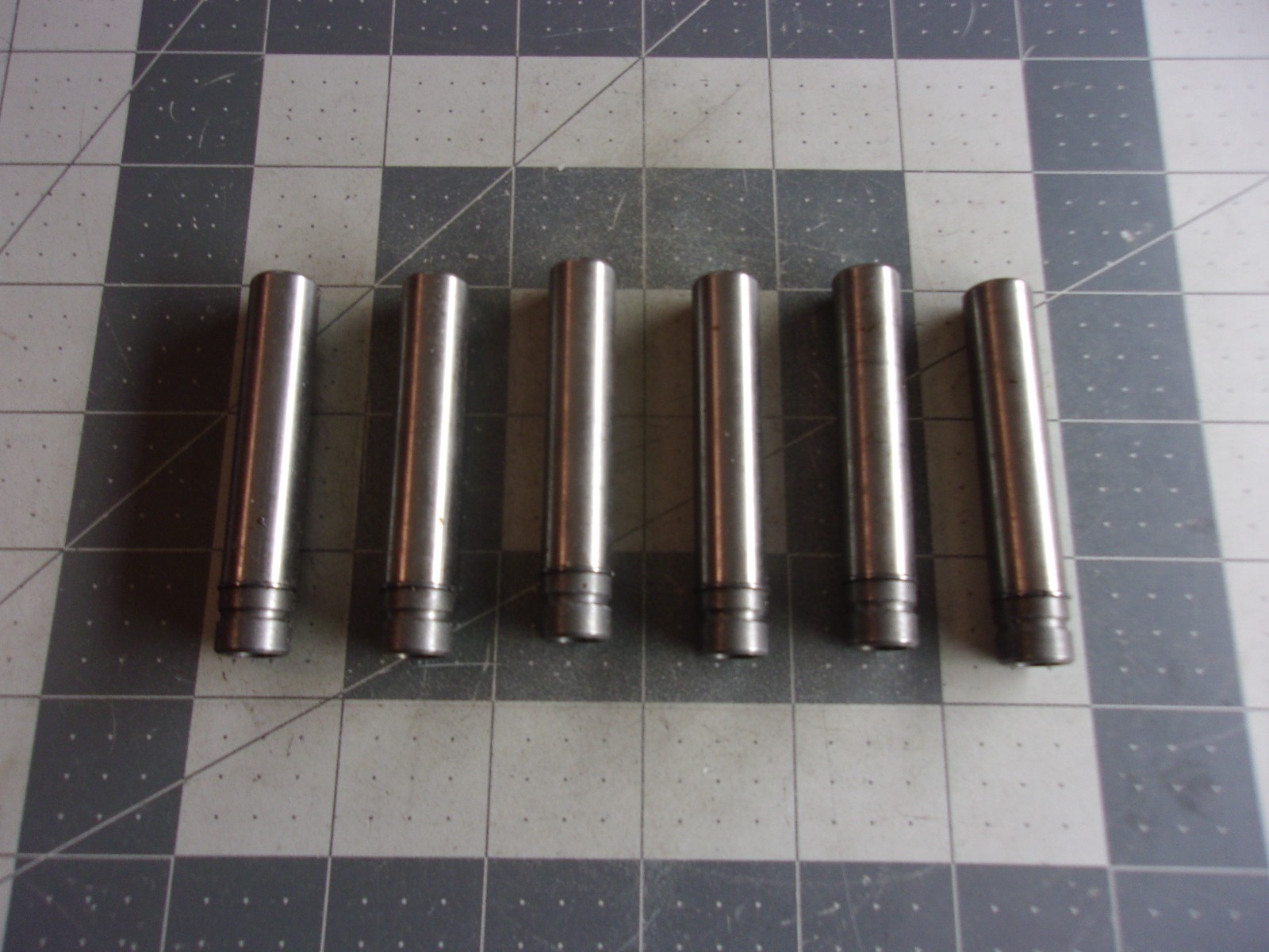 SBI 140-7828 (6) Valve Guides 13212W0500 13213W0500 for Nissan forklift Z24