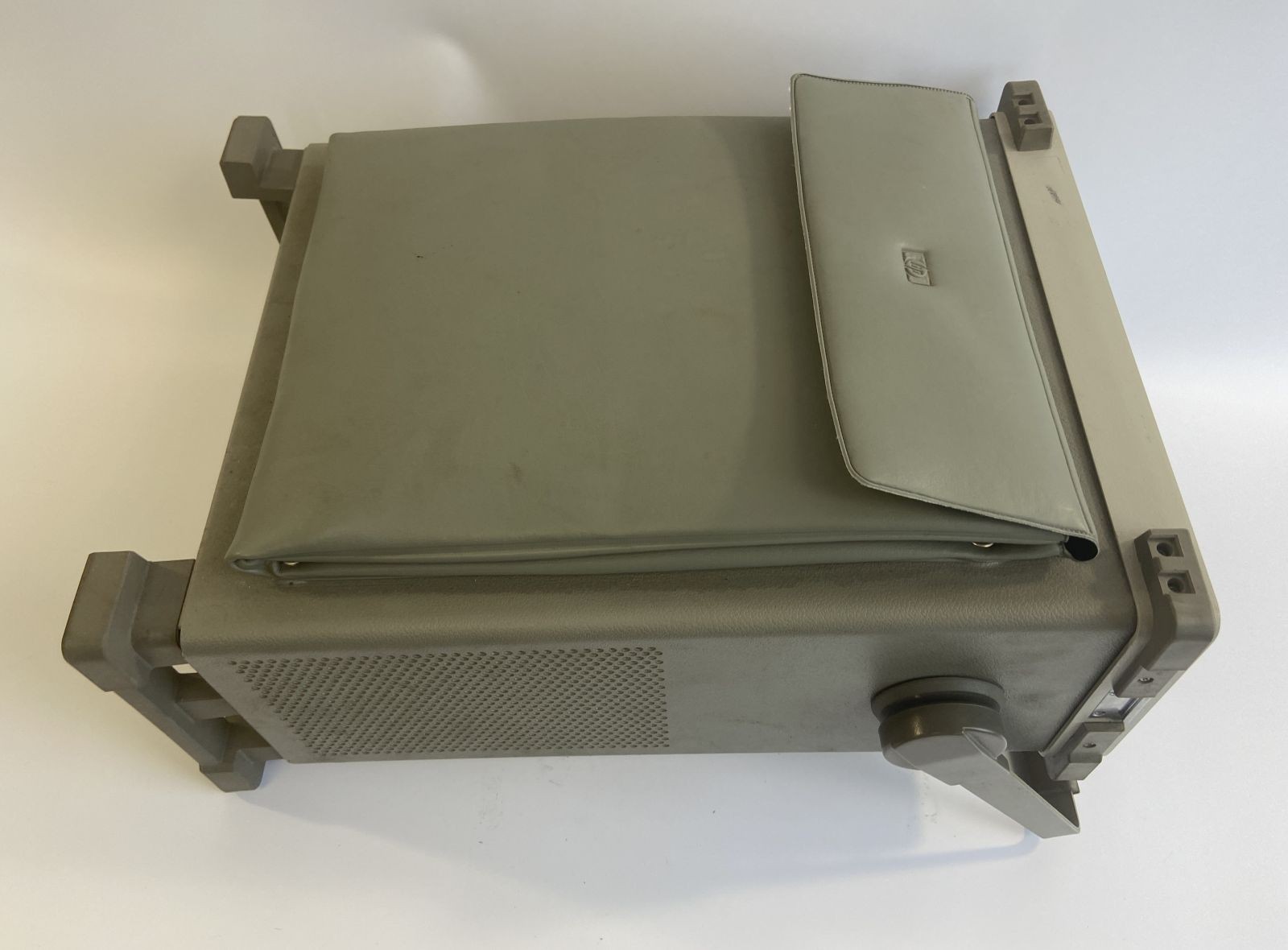 HP 35670A FFT Dynamic Signal Analyzer OPT: 1D2 1D3 1D4 AY6 Delaminated Display