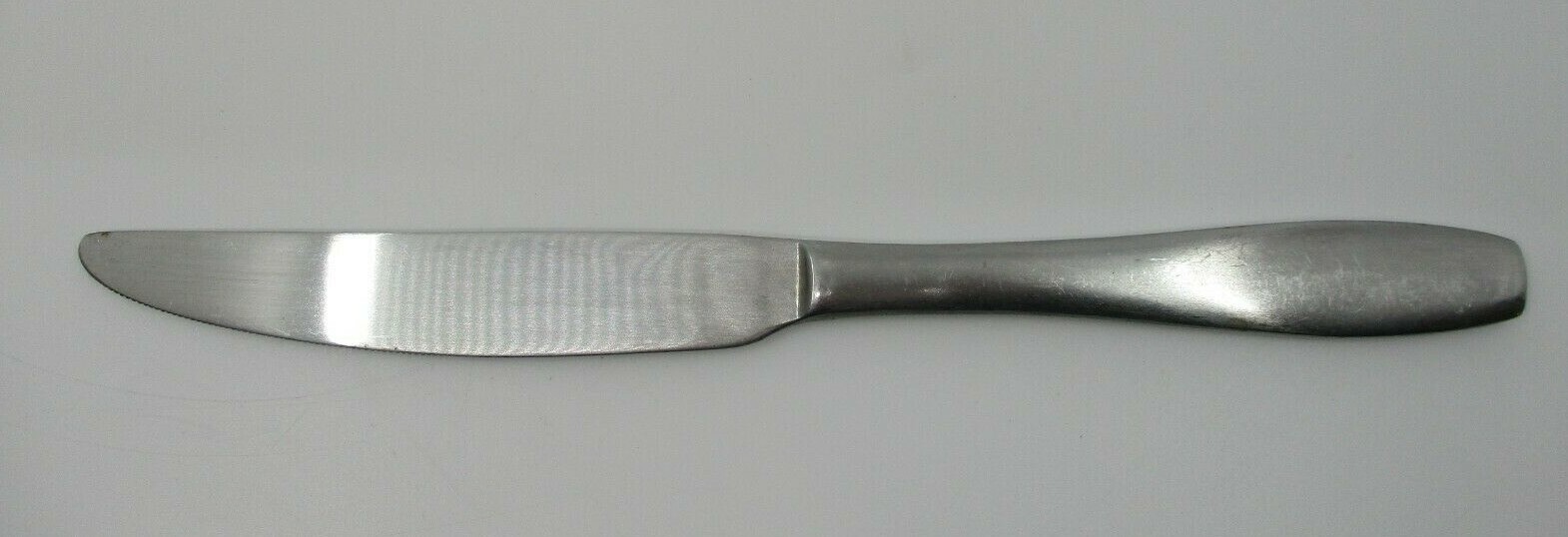 HAMPTON STAINLESS GOURDON SATIN DINNER KNIFE  - 9 1/4'' - 11P