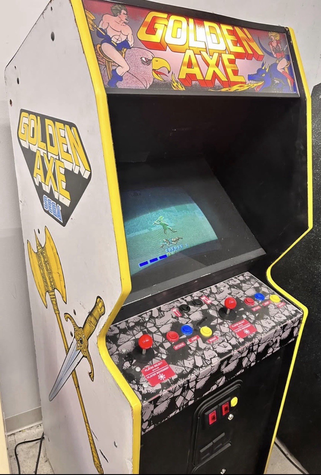 GOLDEN AXE ARCADE MACHINE by SEGA Original 1989 Dedicated. Please Read