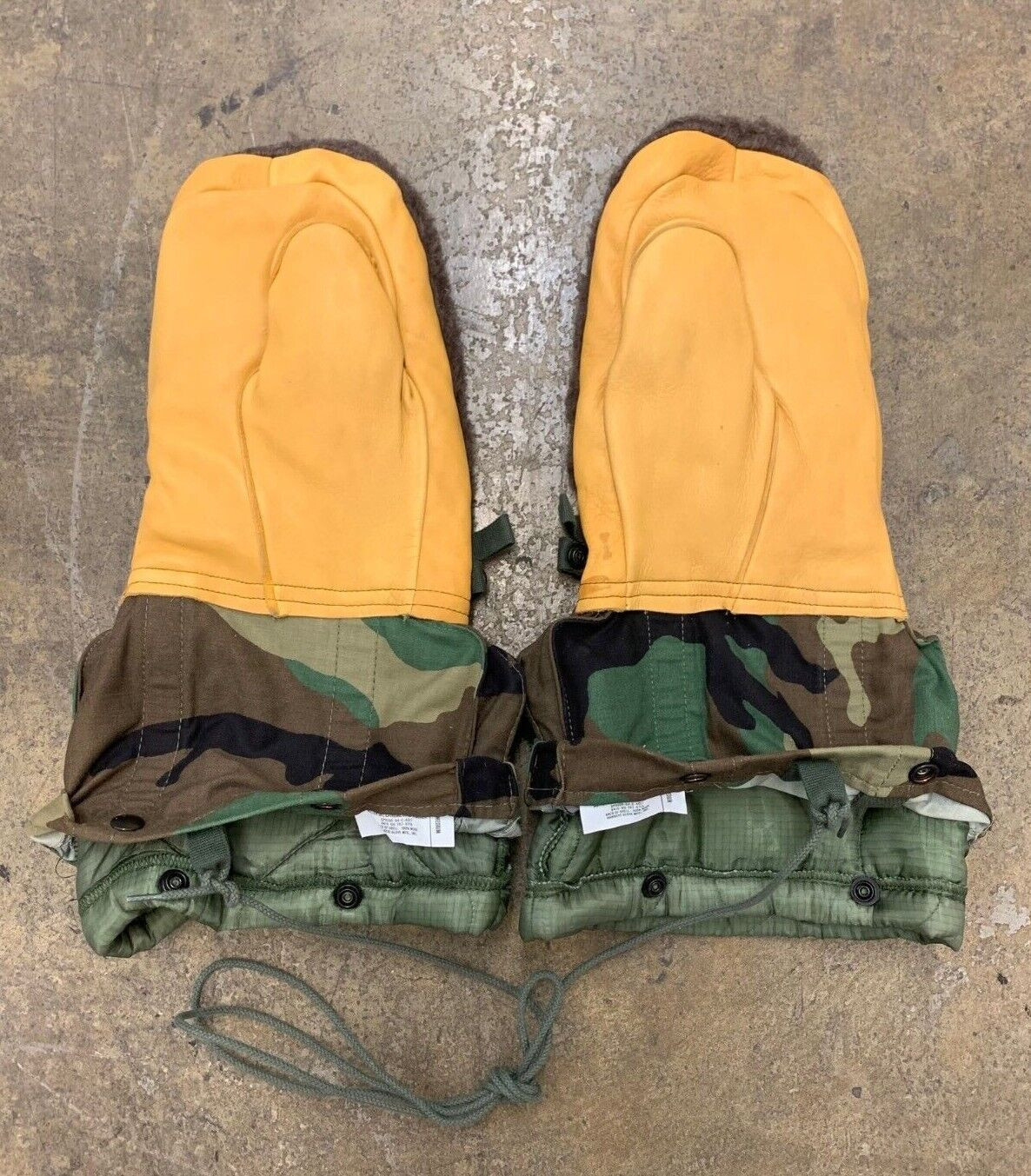 GI US Army Woodland ECW Mitten Set Extreme Cold Weather Arctic Glove Set Medium