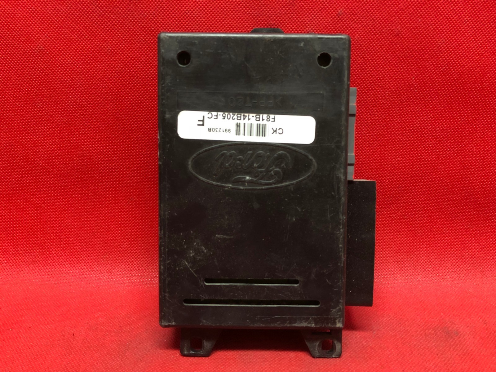 99 00 FORD F250 F350 SUPER DUTY INTERIOR FUSE BOX GEM MODULE F81B-14B205-FC