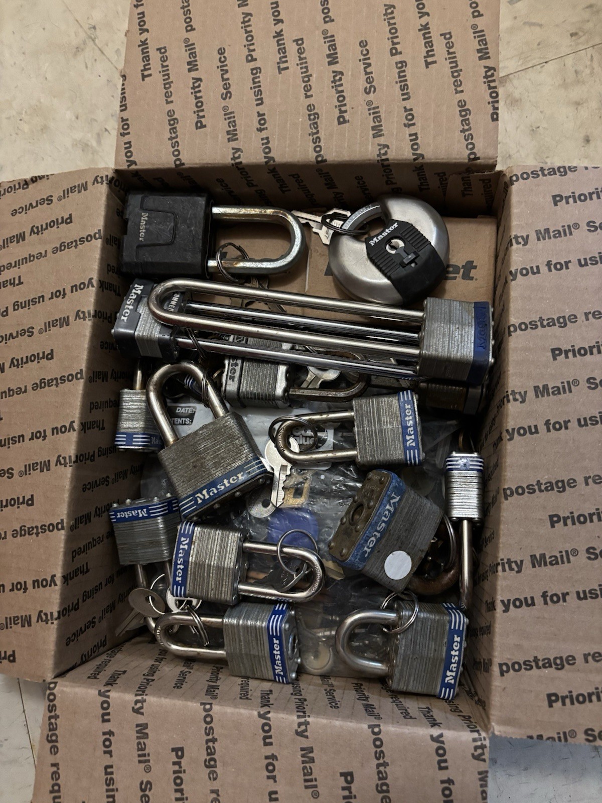 Kwikset Mixed Bulk Lot Assorted Keys & Key Blanks w/ Padlocks + Car Key Fobs