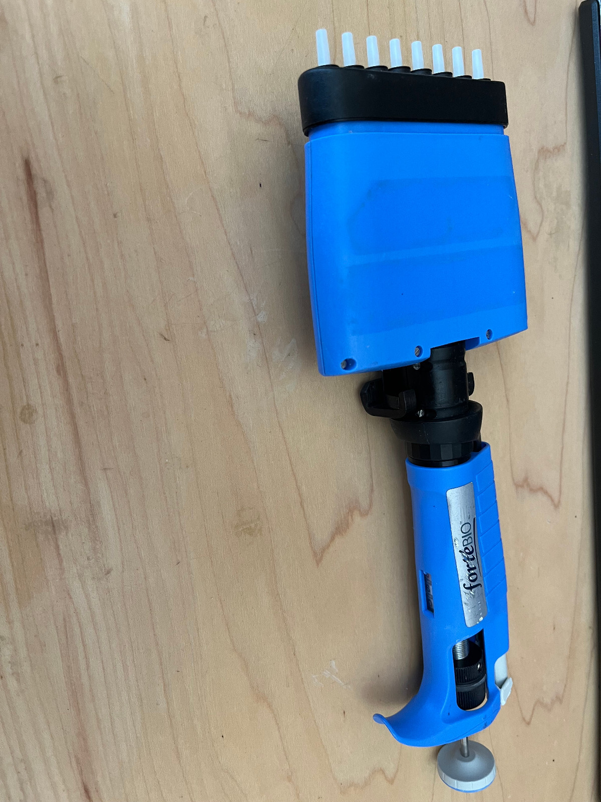 Fortebio  pipet   multichannel  Pipette Pipettor 1-10ul  8 channel