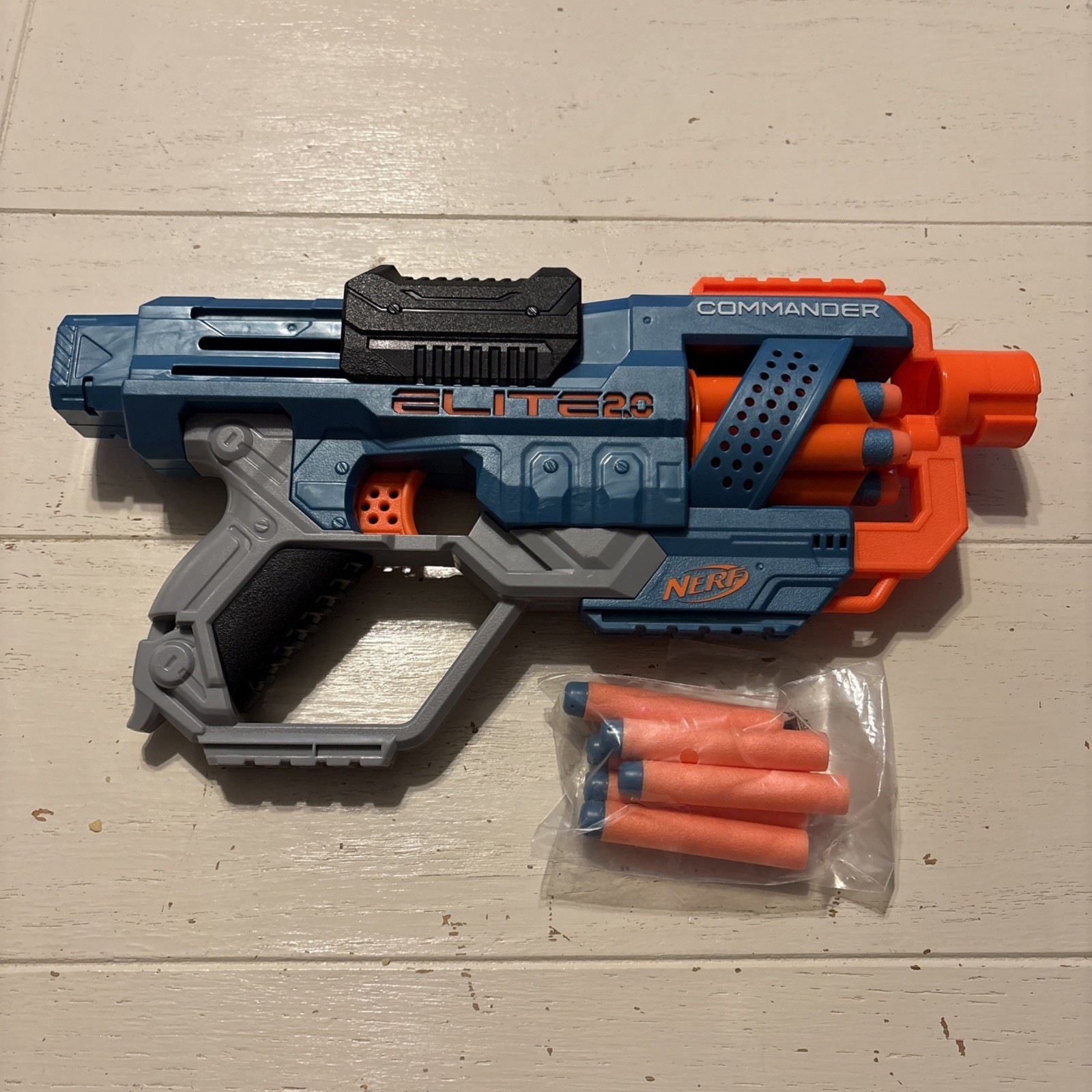 NERF GUN ELITE 2.0 COMMANDER RD-6 BLASTER with 12 Darts