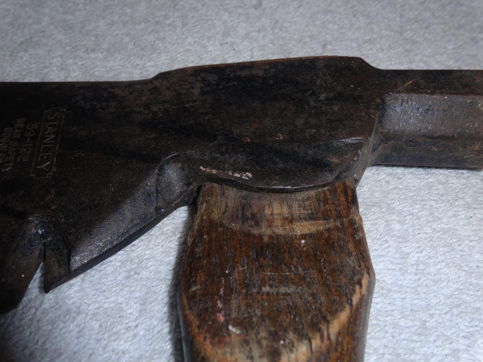 ANTIQUE ORIGINAL 14" STANLEY WOOD & METAL AX+ HAMMER 59 WEAR SAFETY GOGGLES TOOL