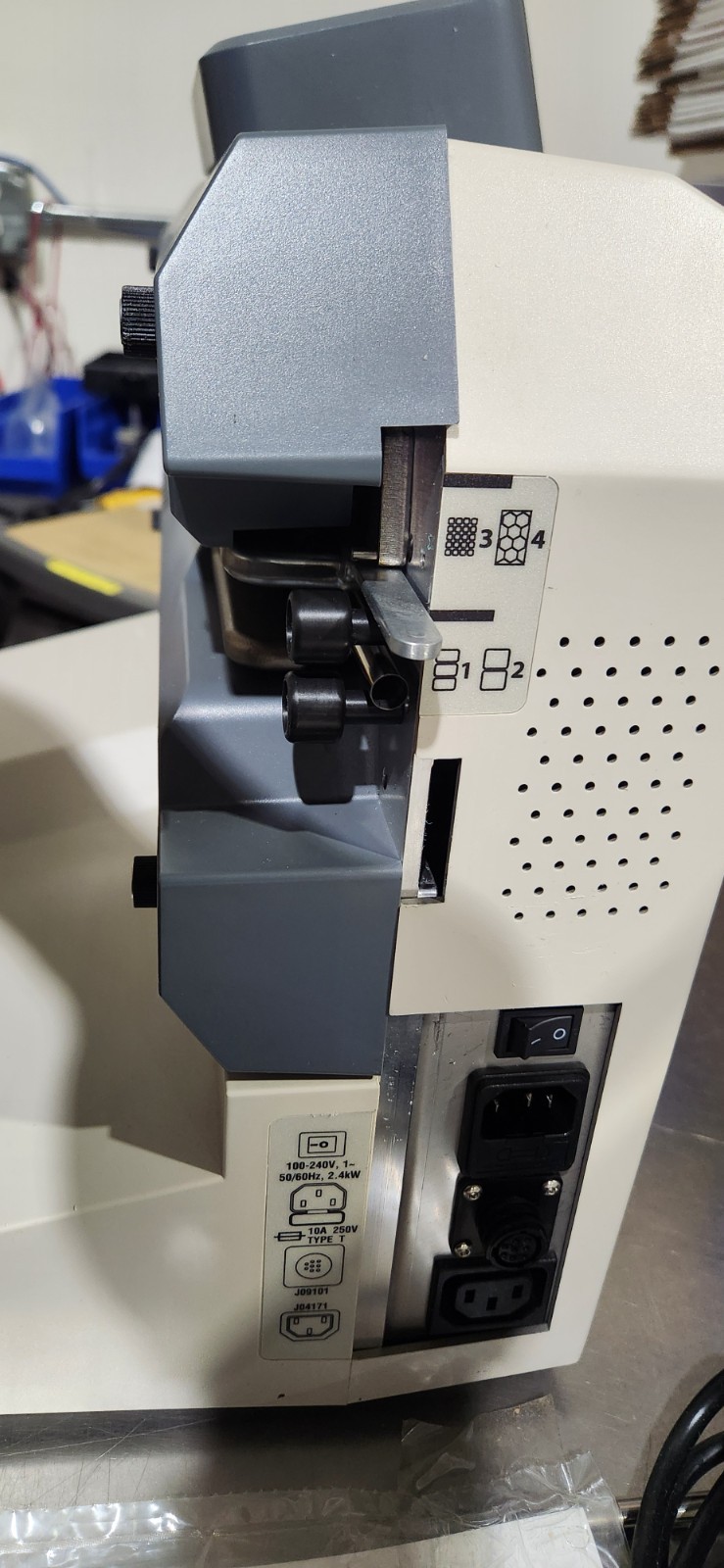 AUTOBAG AirPouch 600 air pillow machine