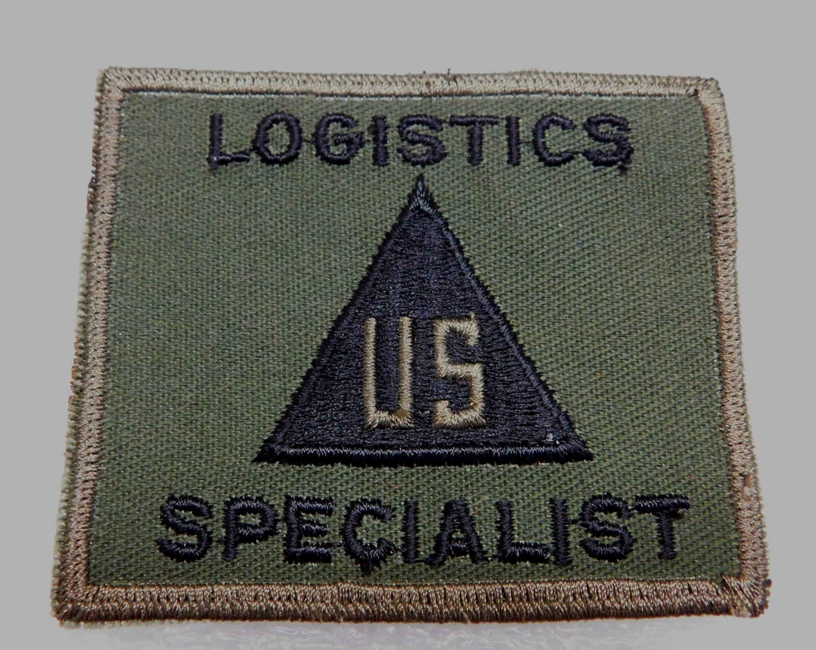 ORIGINAL U.S. "LOGISTICS SPECIALIST" CONTRACTOR / NON-COMBATANT SHOULDER PATCH