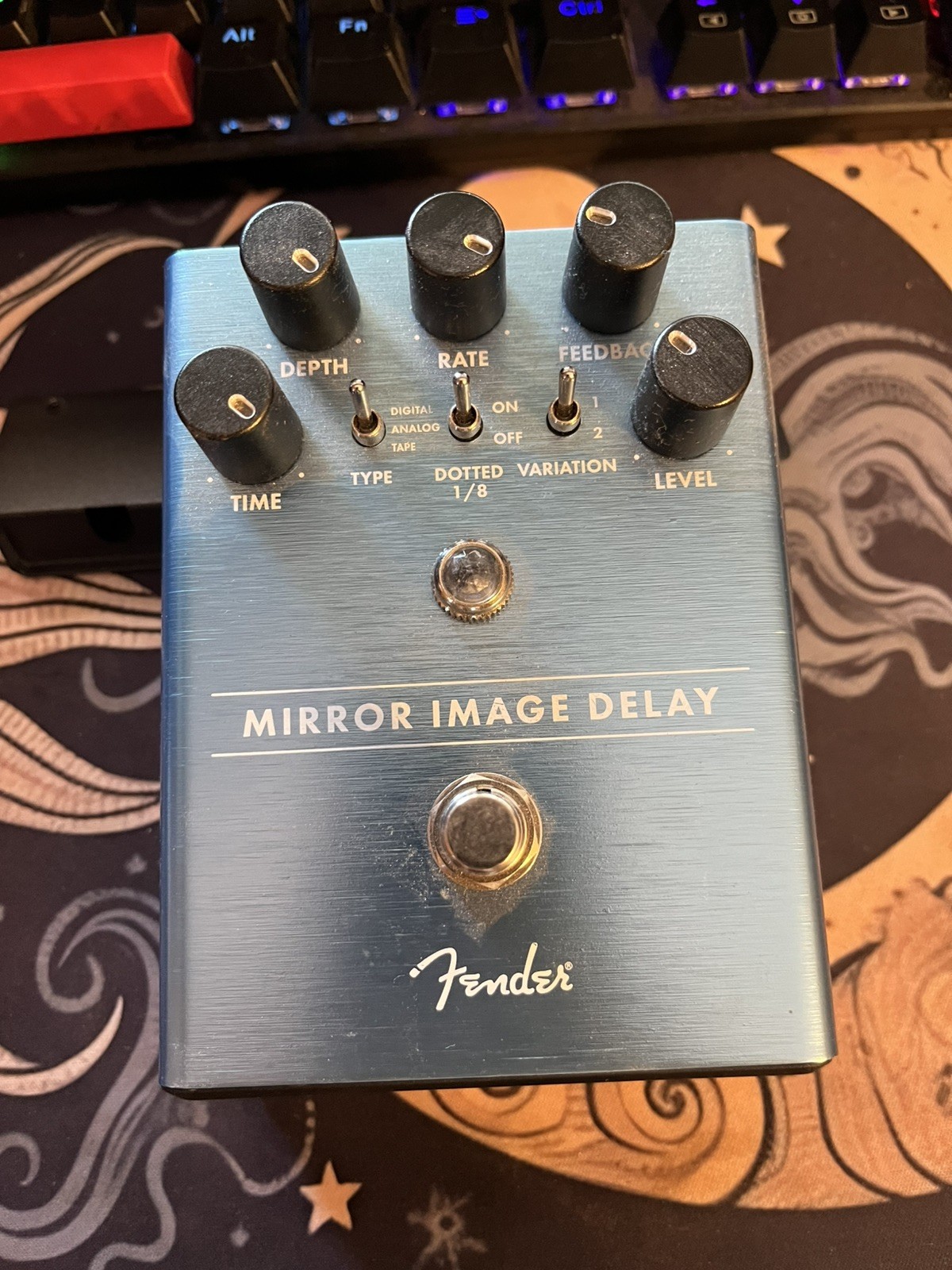 Fender Mirror Image Delay Electric Guitar Effects Pedal