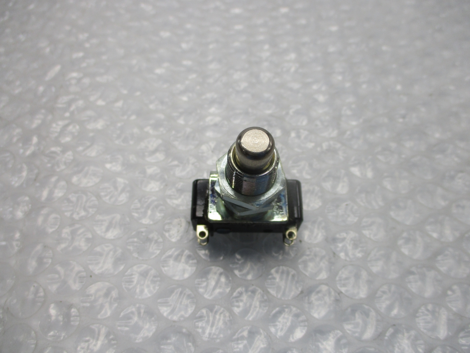 INDUSTRIAL SPARE 11-304 SWITCH NSNP