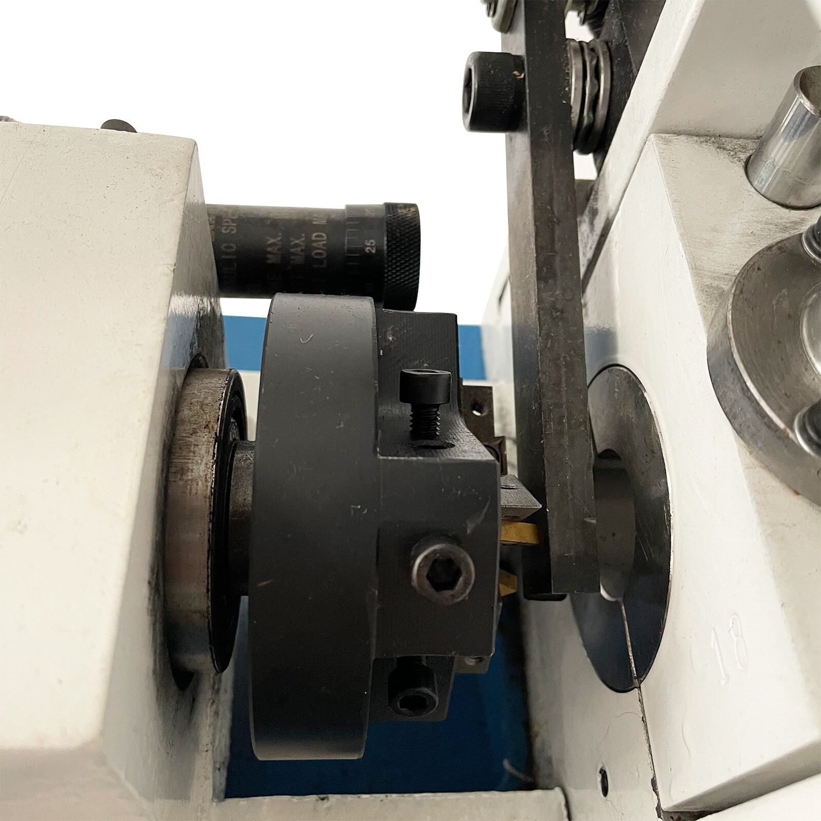 LDJ-60 Single End Air-operated Chamfering Bevelling Deburring Machine 220V