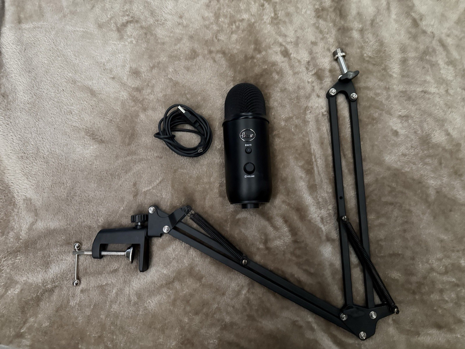 Blue Yeti USB Condenser Microphone Black w/ Mute, Volume, Adjustable Mount Plate